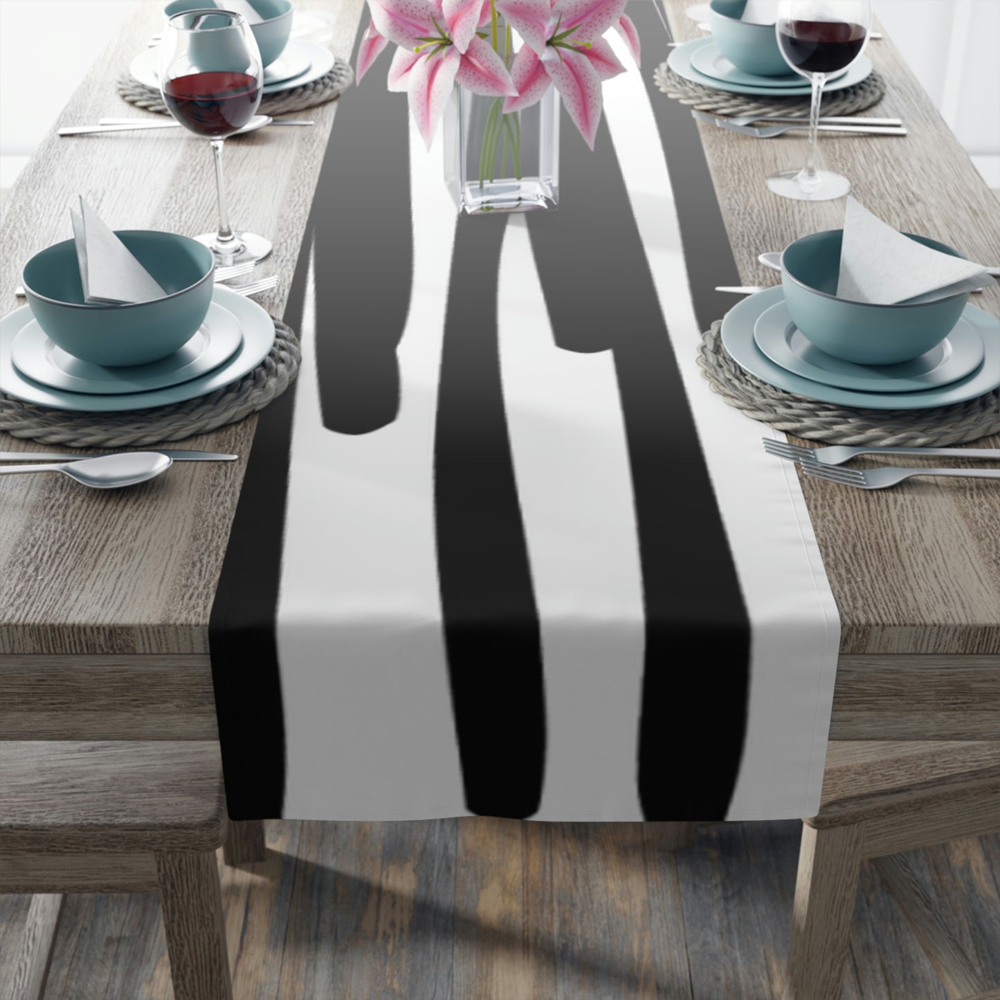 AV Print Eight Table Runner (Cotton, Poly)