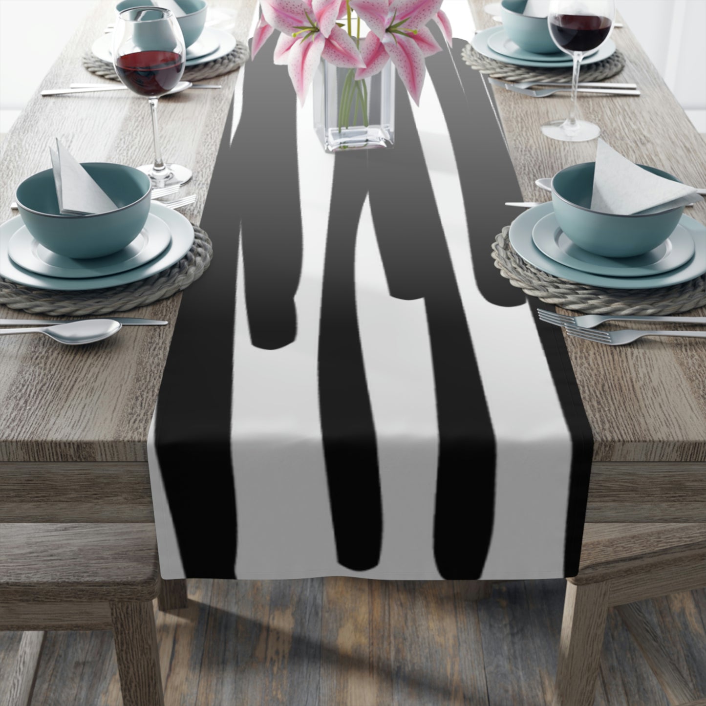 AV Print Eight Table Runner (Cotton, Poly)